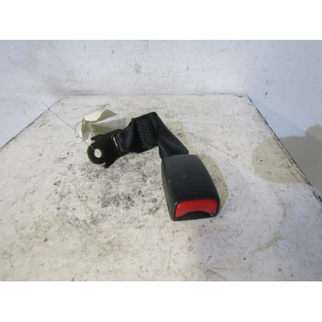 Attache ceinture arriere droit TOYOTA COROLLA 10