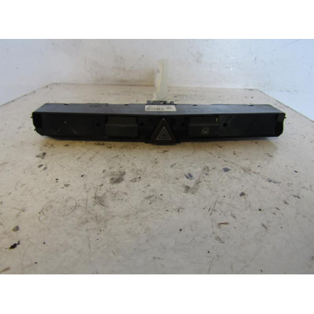 Bouton de warning OPEL ZAFIRA B