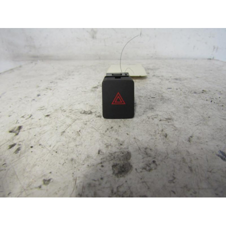 Bouton de warning NISSAN QASHQAI 2