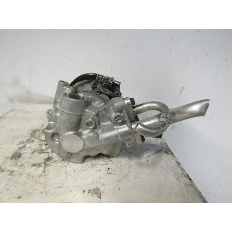 Compresseur clim NISSAN QASHQAI 2 Photo n°1
