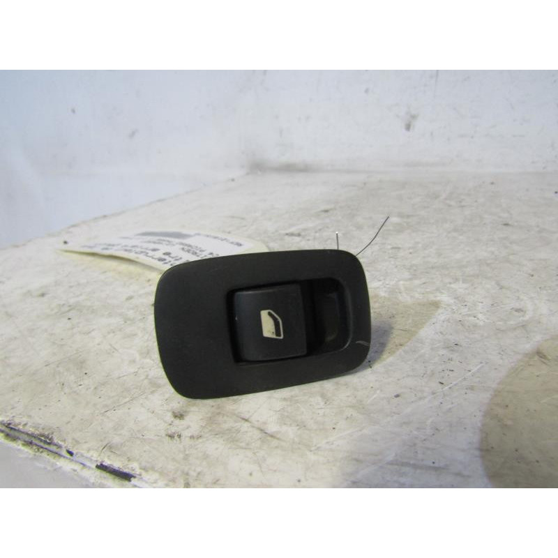 Interrupteur de leve vitre arriere gauche CITROEN C4 PICASSO 1 Photo n°1