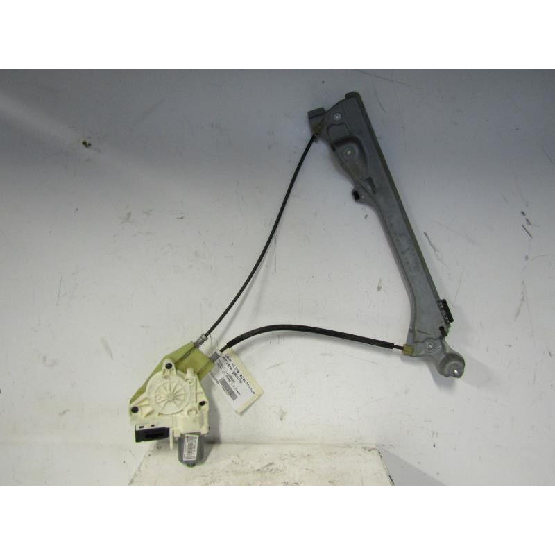 Leve vitre electrique arriere gauche RENAULT LAGUNA 3 Photo n°1
