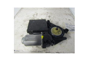 Moteur leve vitre avant droit VOLKSWAGEN TOURAN 1 Photo n°1