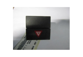Bouton de warning OPEL MERIVA A Photo n°1