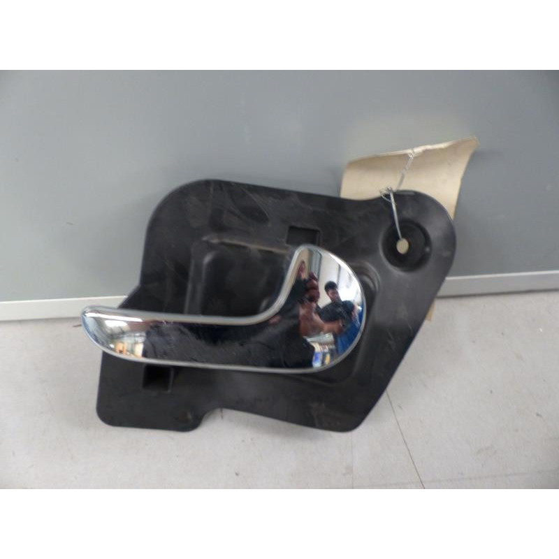 Poignee interieur arriere droit OPEL MERIVA A Photo n°1