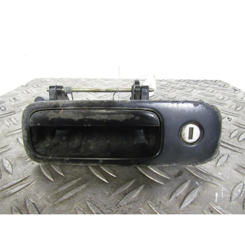 Bouton de coffre VOLKSWAGEN CADDY 3 Photo n°1
