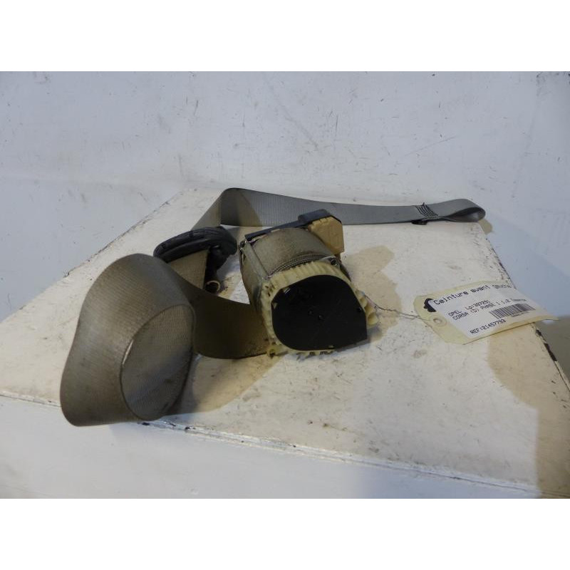 Ceinture avant gauche OPEL CORSA C Photo n°1