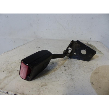 Attache ceinture arriere gauche PEUGEOT 307