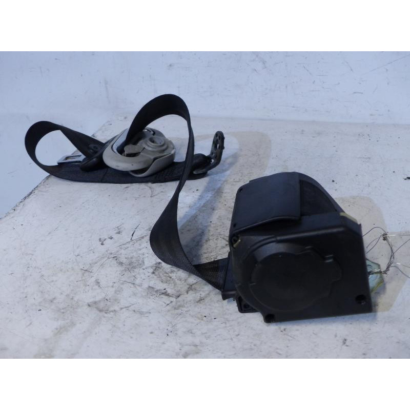 Ceinture arriere gauche VOLKSWAGEN BORA Photo n°1