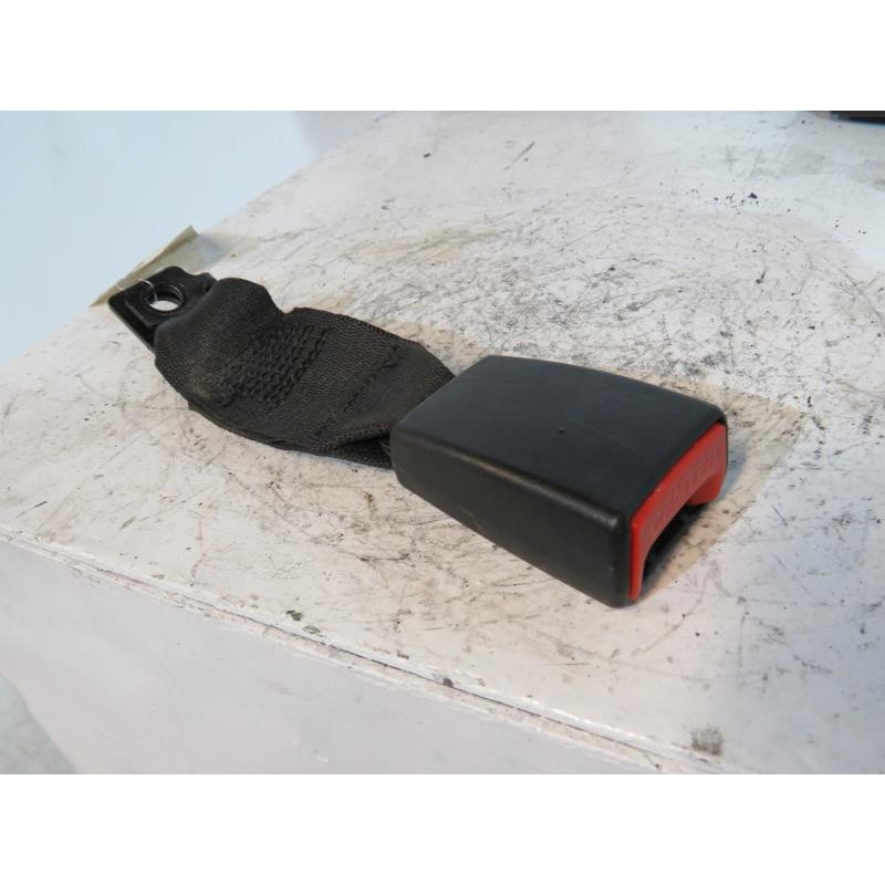 Attache ceinture arriere centrale BMW X3 E83 Photo n°1