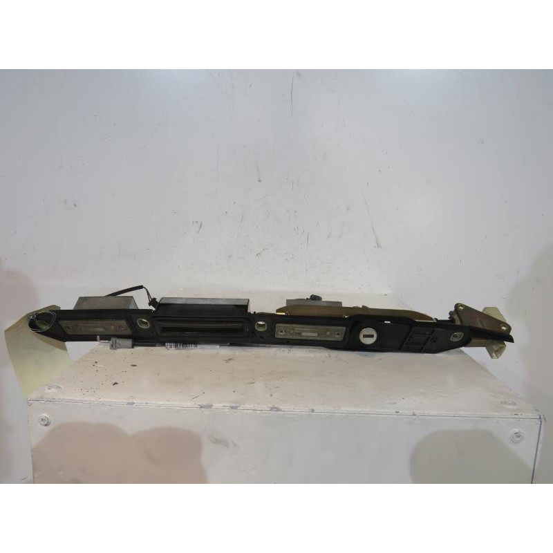 Bouton de coffre VOLKSWAGEN PASSAT 4 Photo n°1