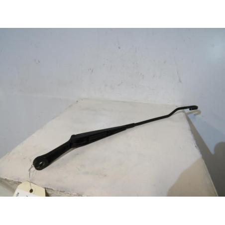 Bras essuie glace avant gauche VOLKSWAGEN PASSAT 4
