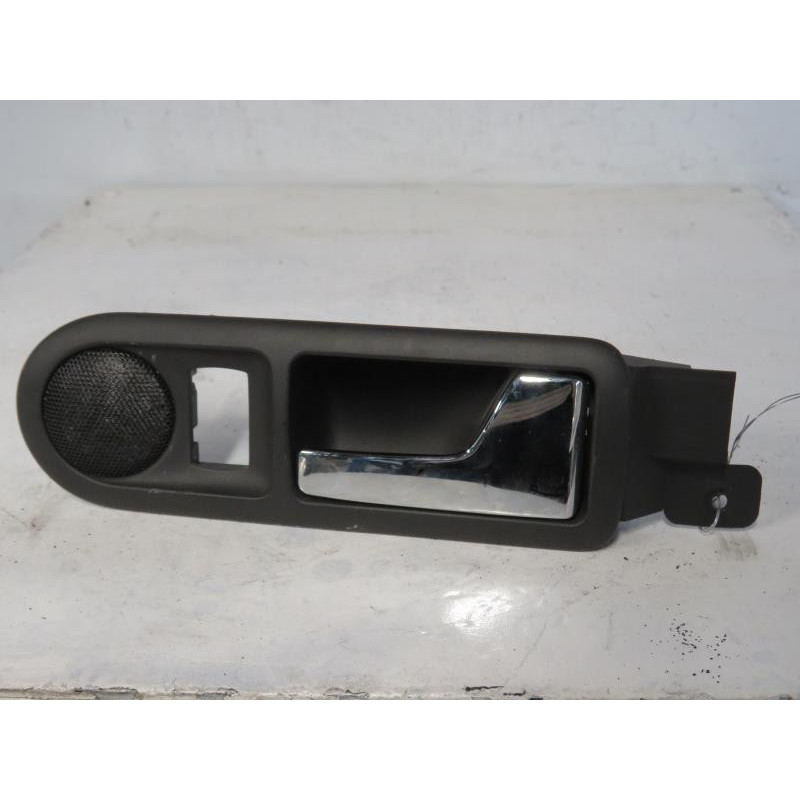 Poignee interieur arriere droit VOLKSWAGEN PASSAT 4 Photo n°1