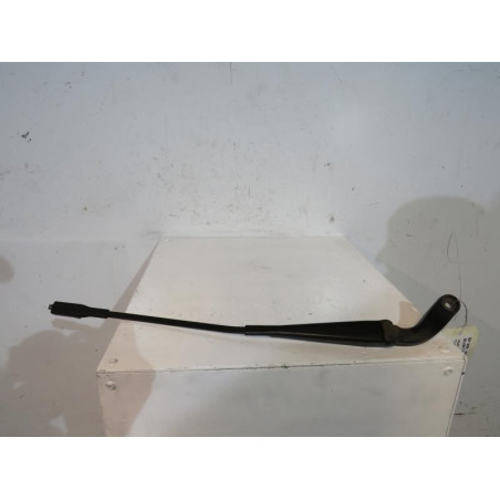 Bras essuie glace avant droit MERCEDES CLASSE A 169