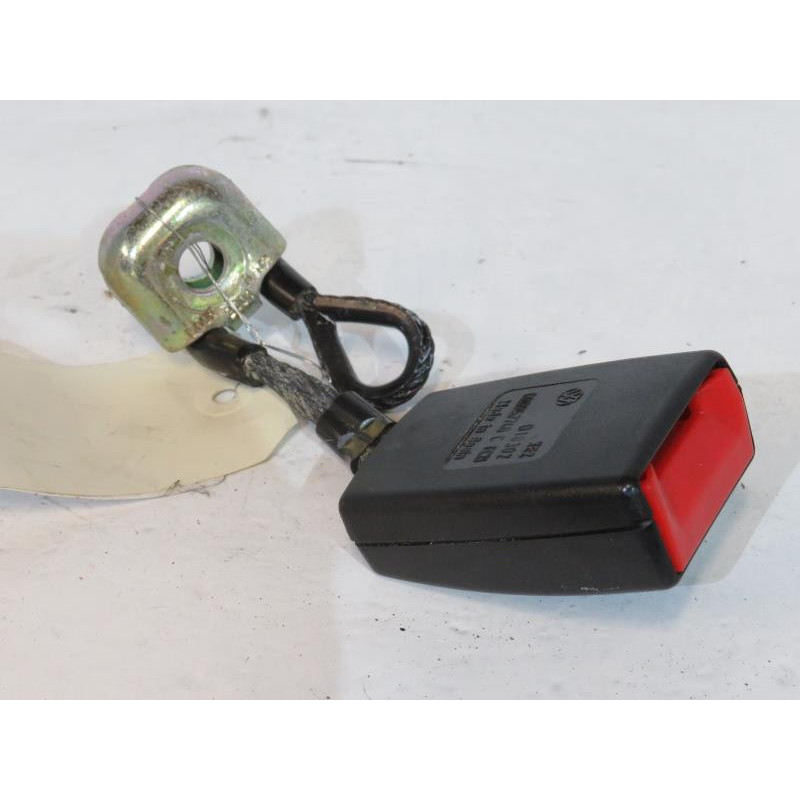 Attache ceinture arriere gauche VOLKSWAGEN POLO 4 Photo n°1
