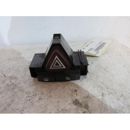 Bouton de warning OPEL CORSA D