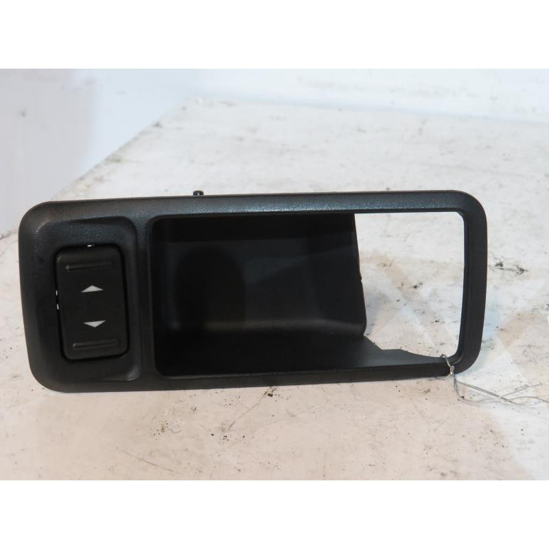 Interrupteur de leve vitre arriere gauche FORD C-MAX 1 Photo n°1