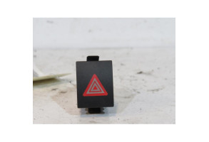Bouton de warning VOLKSWAGEN POLO 4 Photo n°1
