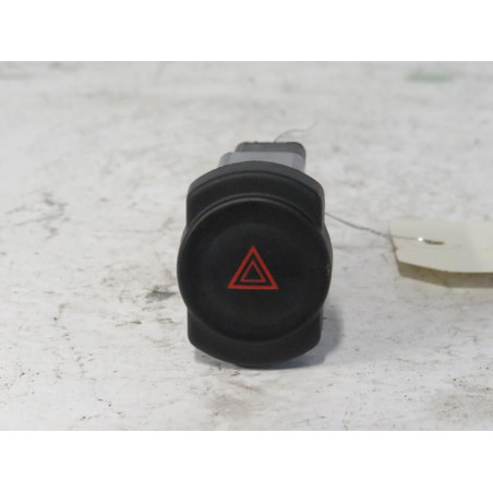 Bouton de warning DACIA SANDERO 1
