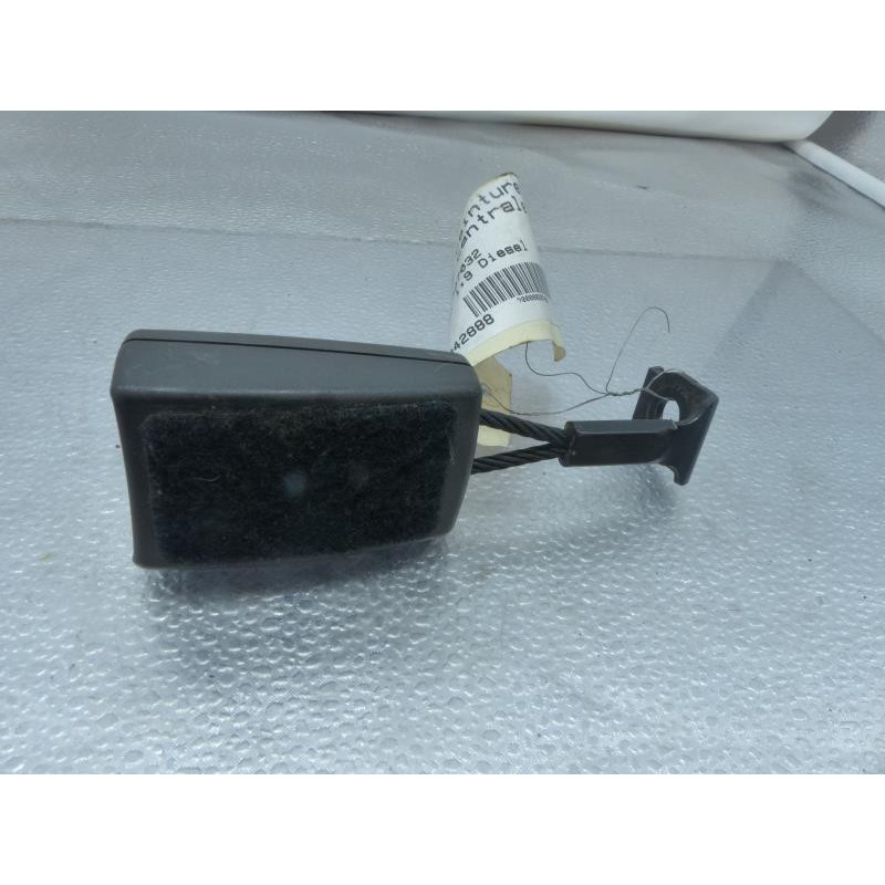 Attache ceinture arriere centrale OPEL ASTRA H Photo n°1