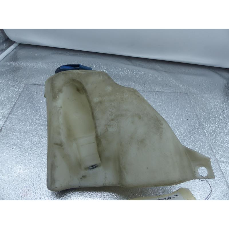 Vase de lave glace VOLKSWAGEN POLO 3 Photo n°1