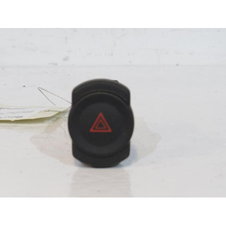 Bouton de warning DACIA SANDERO 1