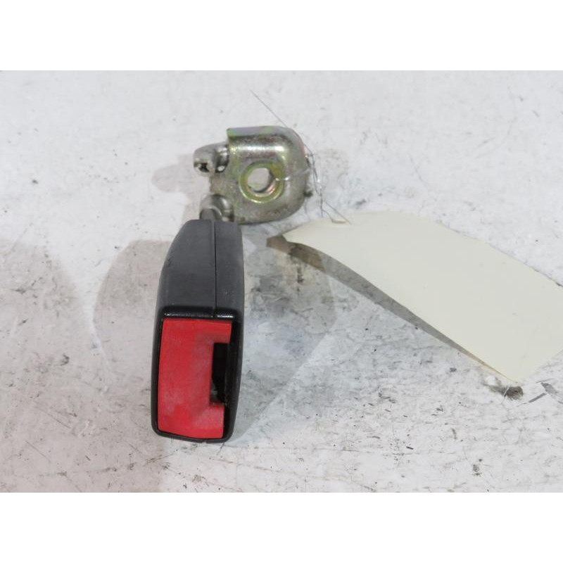 Attache ceinture arriere droit VOLKSWAGEN PASSAT 4 Photo n°1