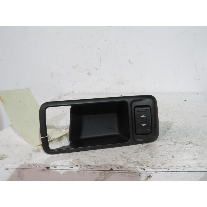 Interrupteur de leve vitre avant droit FORD FOCUS 2 Photo n°1