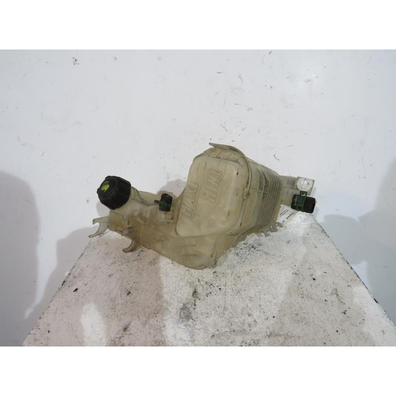 Vase d'expansion RENAULT LAGUNA 3 Photo n°1