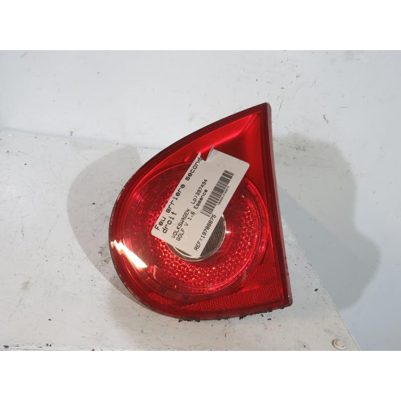 Feu arriere secondaire droit (feux) VOLKSWAGEN GOLF 5 Photo n°1