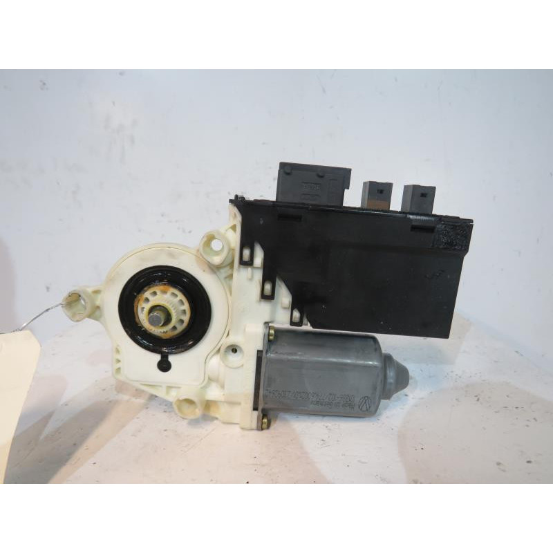 Moteur leve vitre avant droit FIAT ULYSSE 2 Photo n°1