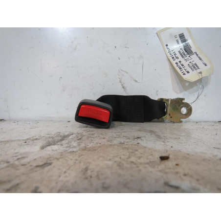 Attache ceinture arriere droit TOYOTA COROLLA 10