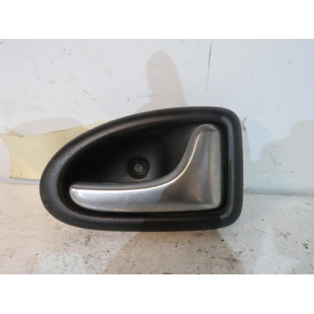 Poignee interieur arriere droit RENAULT CLIO 2