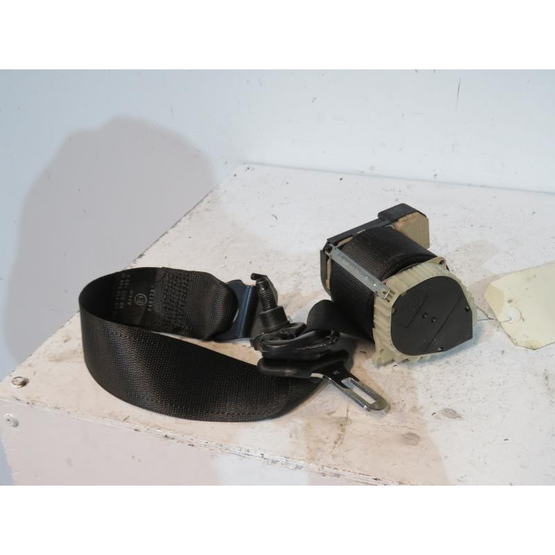 Ceinture arriere droit OPEL CORSA C Photo n°1