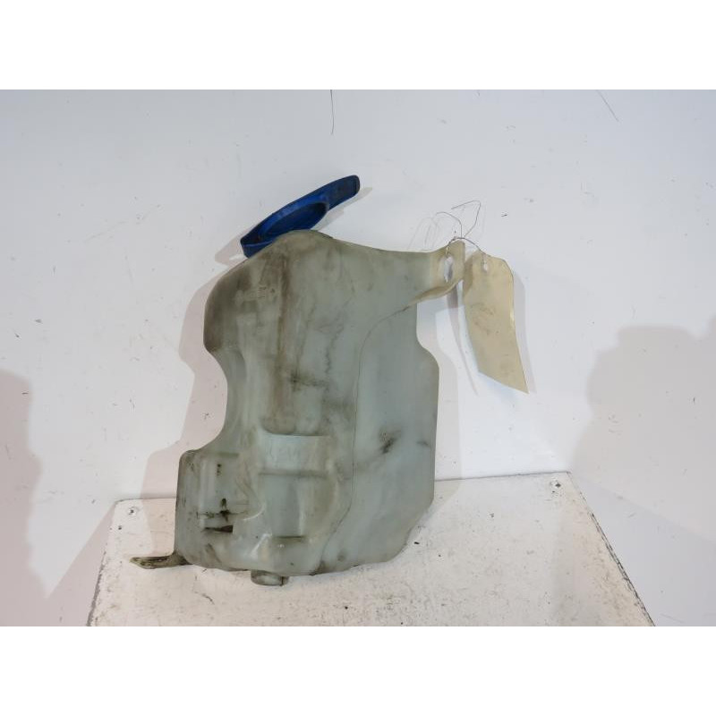 Vase de lave glace VOLKSWAGEN GOLF 4 Photo n°1