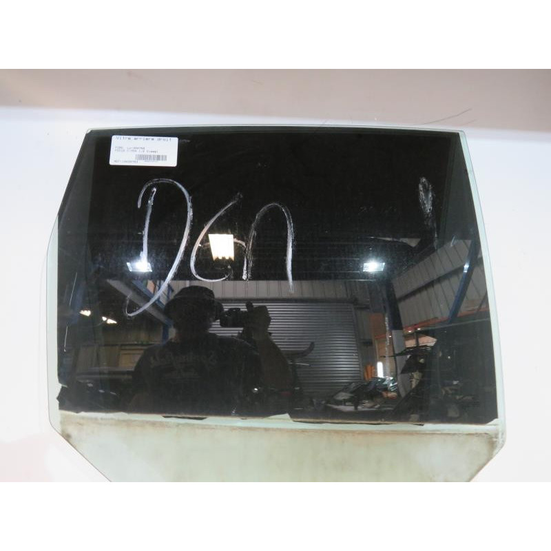 Vitre arriere droit FORD C-MAX 1 Photo n°1