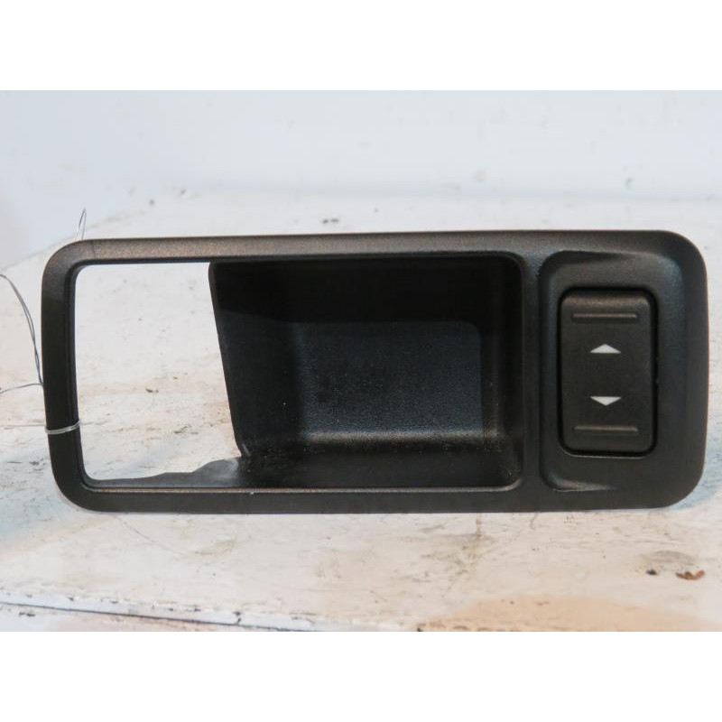 Interrupteur de leve vitre arriere gauche FORD C-MAX 1 Photo n°1