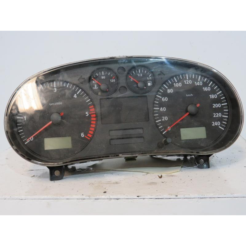 Compteur SEAT LEON 1 Photo n°1
