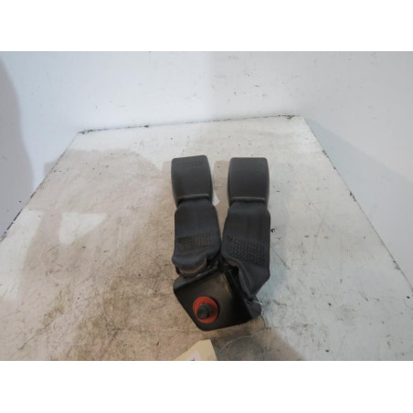 Attache ceinture arriere gauche KIA CERATO
