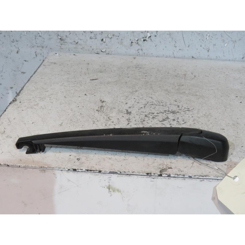 Bras essuie glace arriere TOYOTA RAV4 2 Photo n°1