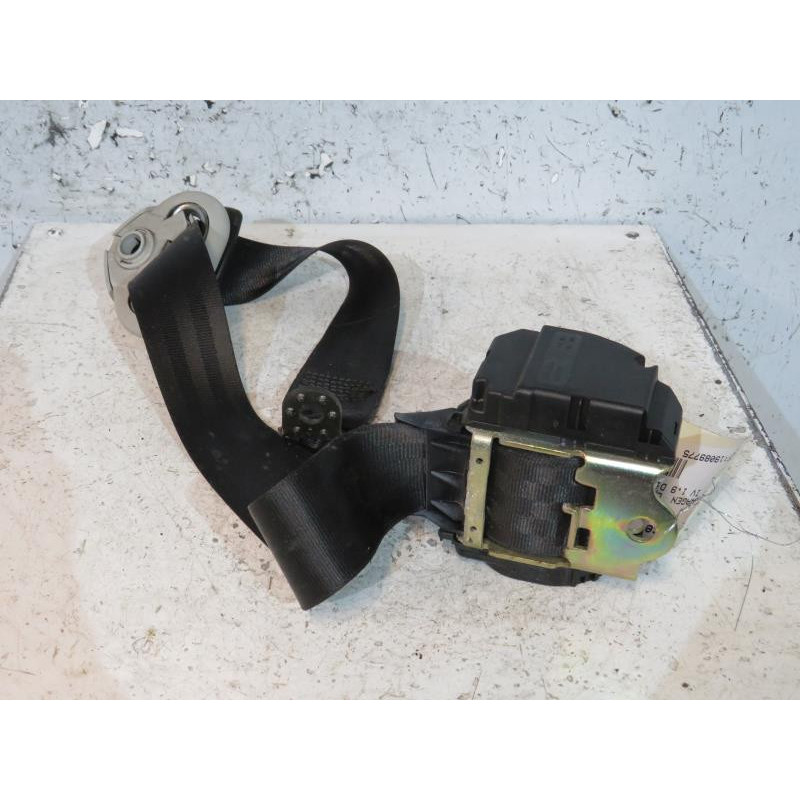 Ceinture arriere droit VOLKSWAGEN GOLF 4 Photo n°1