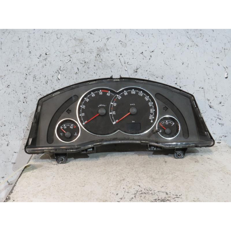 Compteur OPEL MERIVA A Photo n°1