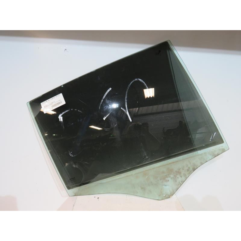 Vitre arriere droit RENAULT VEL SATIS Photo n°1