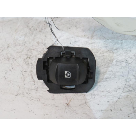 Interrupteur de leve vitre avant droit RENAULT VEL SATIS