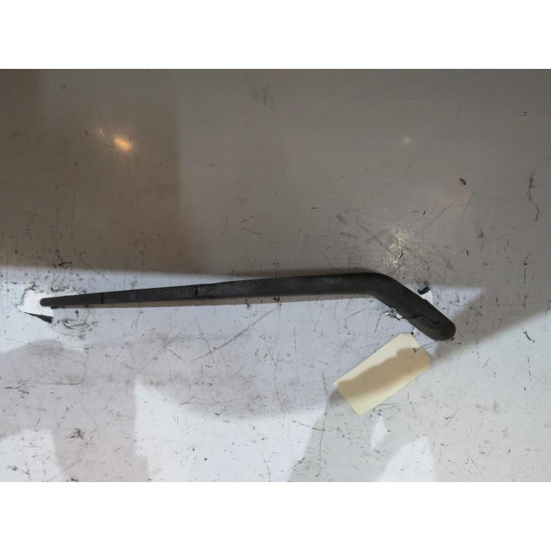 Bras essuie glace arriere TOYOTA AVENSIS VERSO Photo n°1