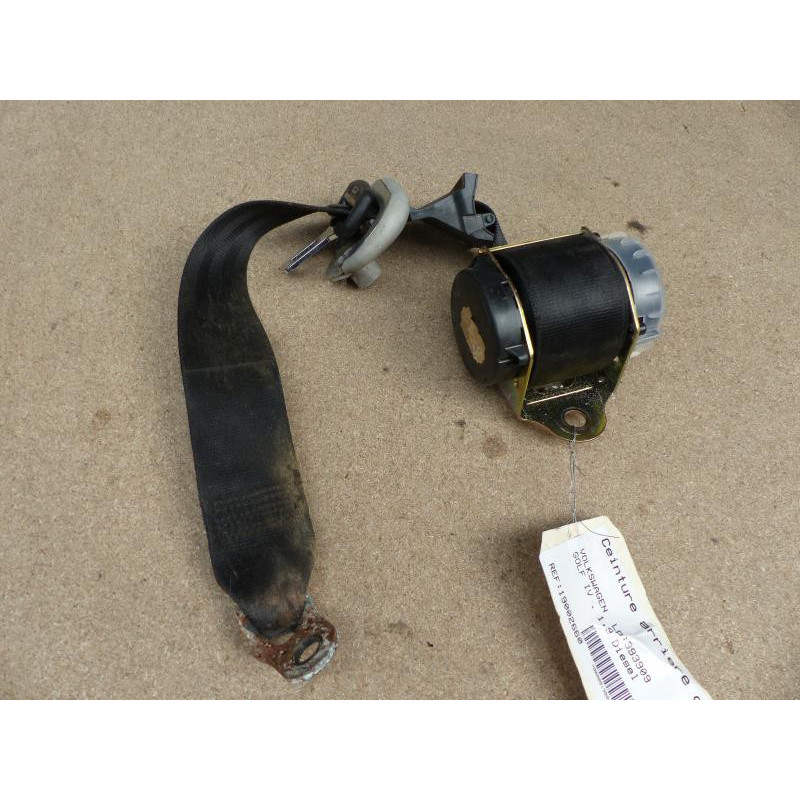 Ceinture arriere droit VOLKSWAGEN GOLF 4 Photo n°1