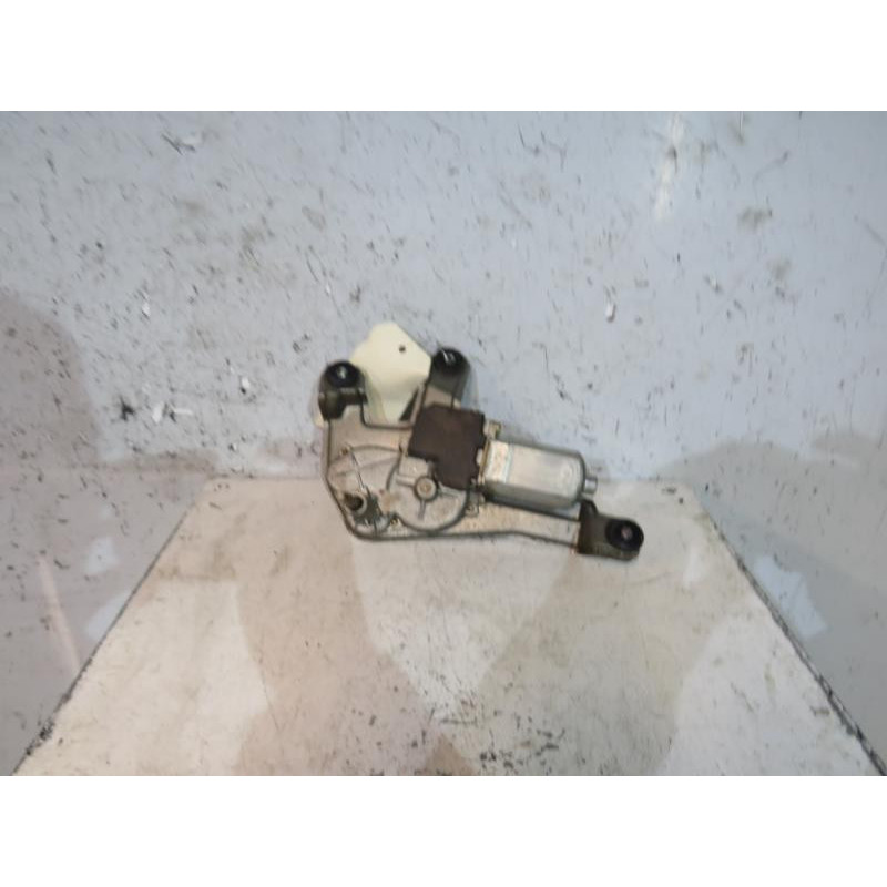 Moteur essuie glace arriere TOYOTA COROLLA VERSO 2 Photo n°1