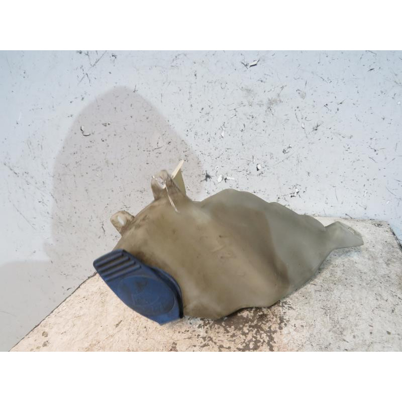 Vase de lave glace VOLKSWAGEN POLO 3 Photo n°1