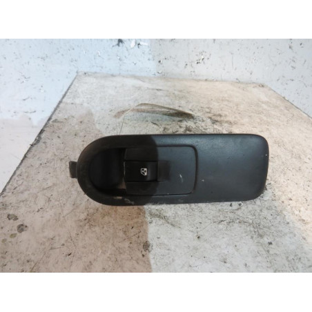 Interrupteur de leve vitre avant droit RENAULT SCENIC 2