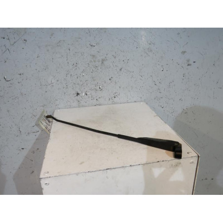 Bras essuie glace avant droit RENAULT TRAFIC 1